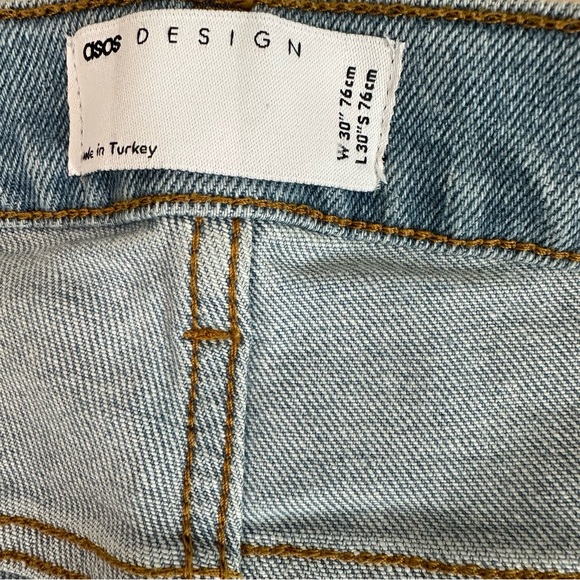 ASOS DESIGN flared jeans in mid wash blue Size 30 - Picture 5 of 10